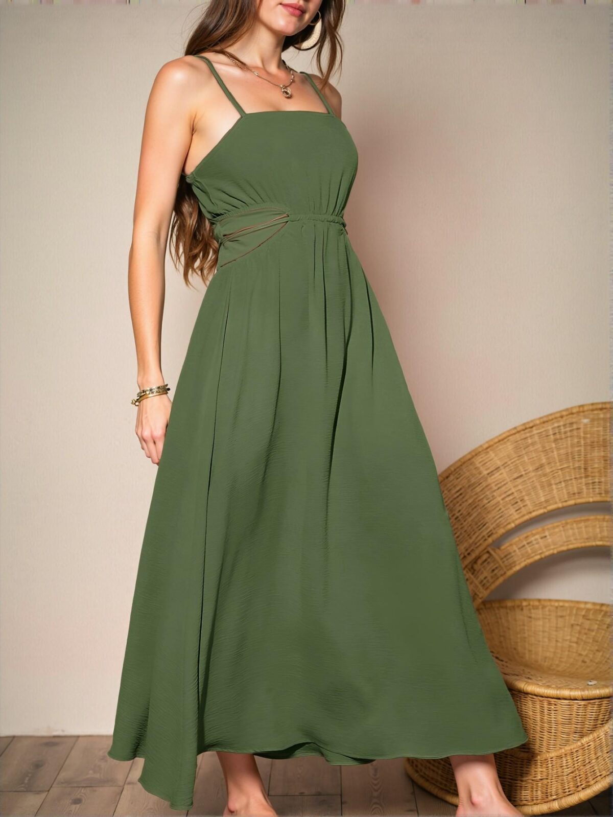 Elegant Green Backless Tie-Waist Dress Perfect for Spring and Summer Getaways - Chic, Classy and Trendy Fashion Style to Dress to Impress - Image 3