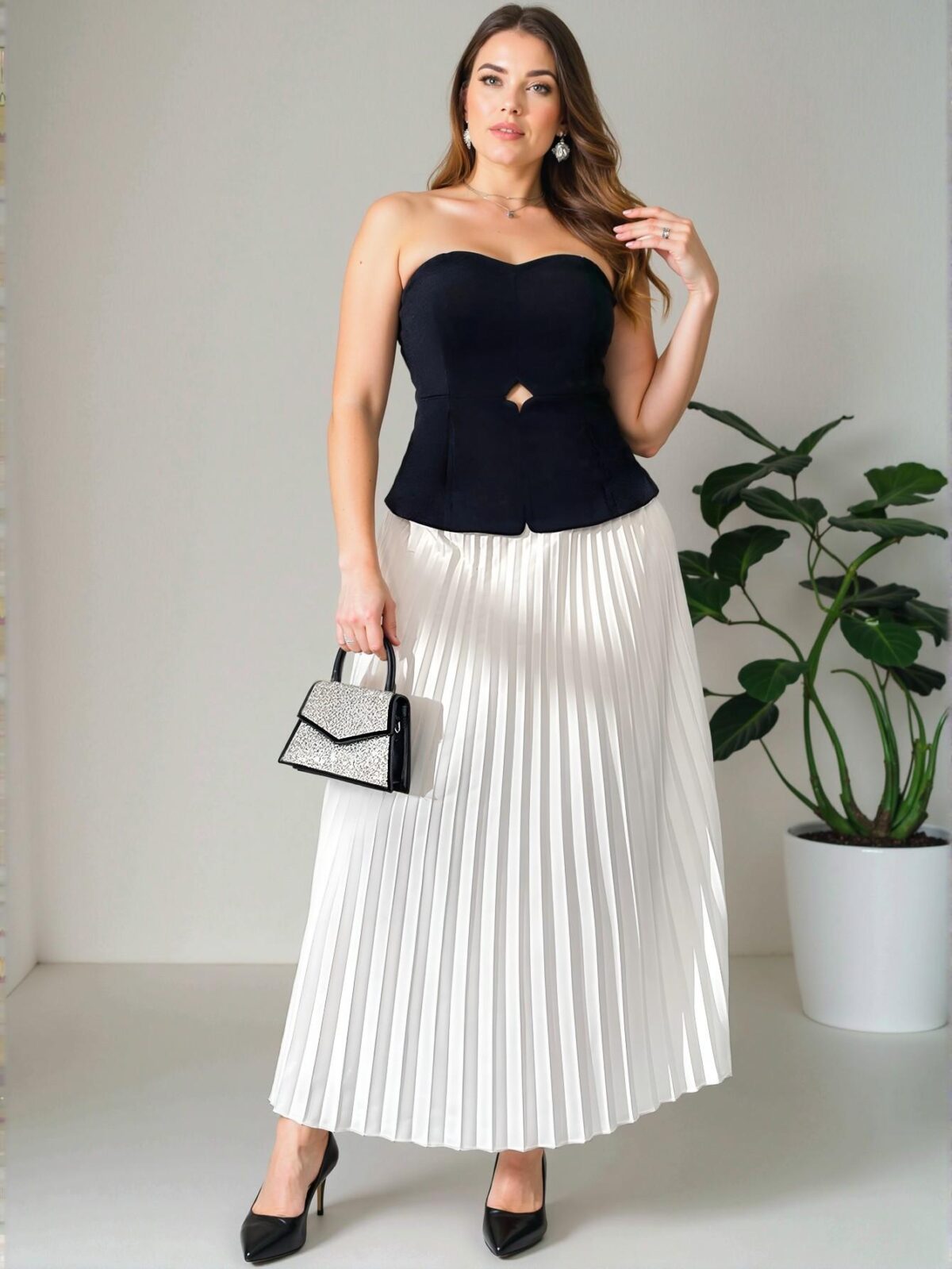 Elegant Black and White Colorblock Pleated Maxi Dress with Strapless Top and A-Line Skirt for Various Occasions – Chic, Classy and Trendy Fashion Style to Dress to Impress - Image 2