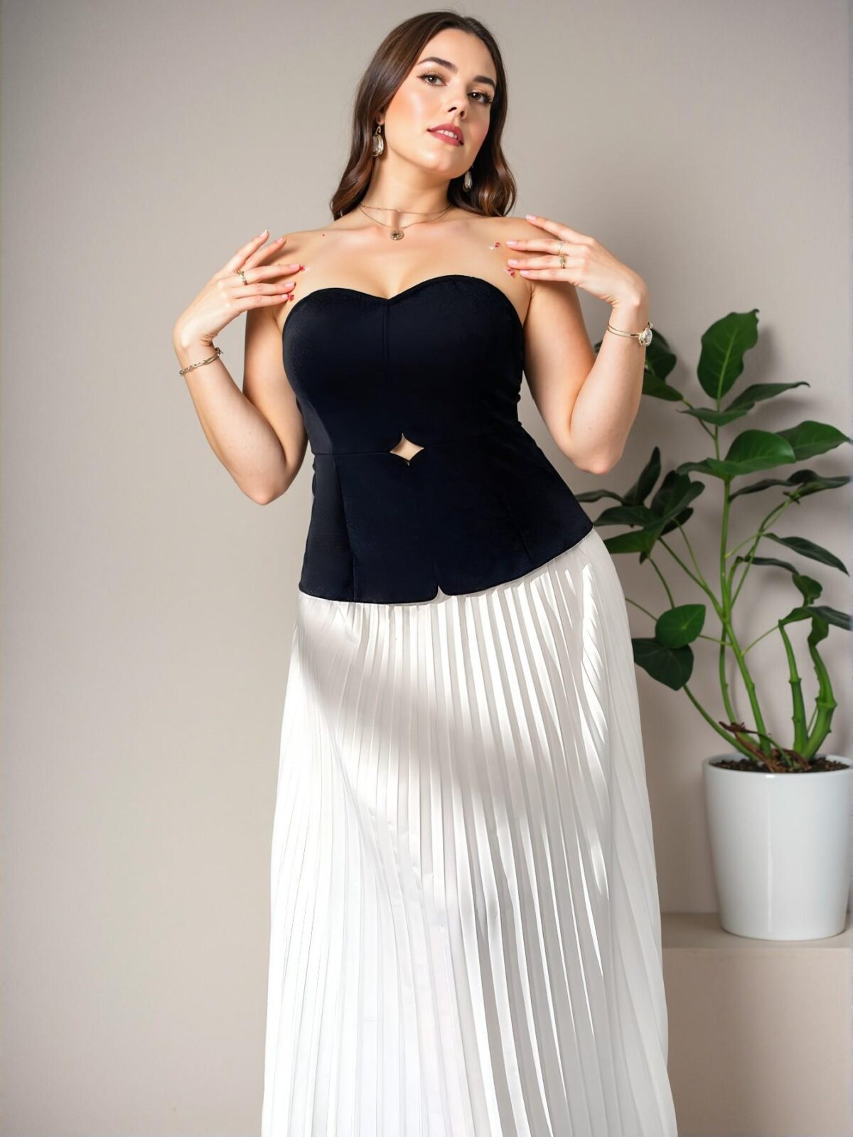 Elegant Black and White Colorblock Pleated Maxi Dress with Strapless Top and A-Line Skirt for Various Occasions – Chic, Classy and Trendy Fashion Style to Dress to Impress - Image 3