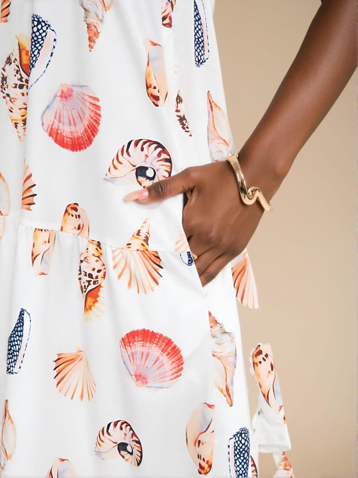 Elegant White Sleeveless Layered Shell & Seashell Print Pocket Dress for Spring and Summer - Chic, Classy and Trendy Fashion Style to Dress to Impress - Image 5
