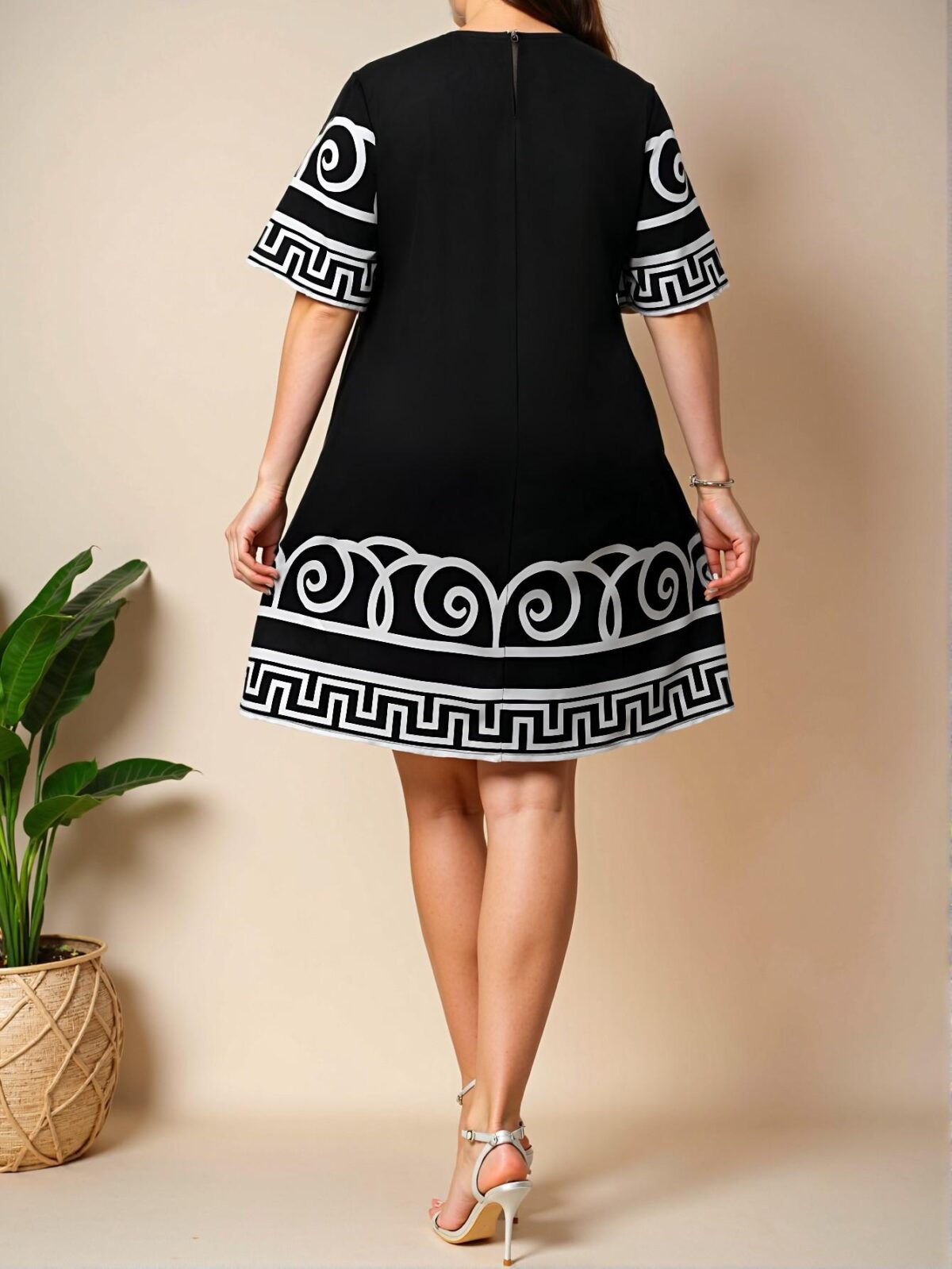 Elegant Black Casual Plus Size Geo Print Summer Dress for Women - Effortless Style for Spring and Summer - Chic, Classy and Trendy Fashion Style to Dress to Impress - Image 2
