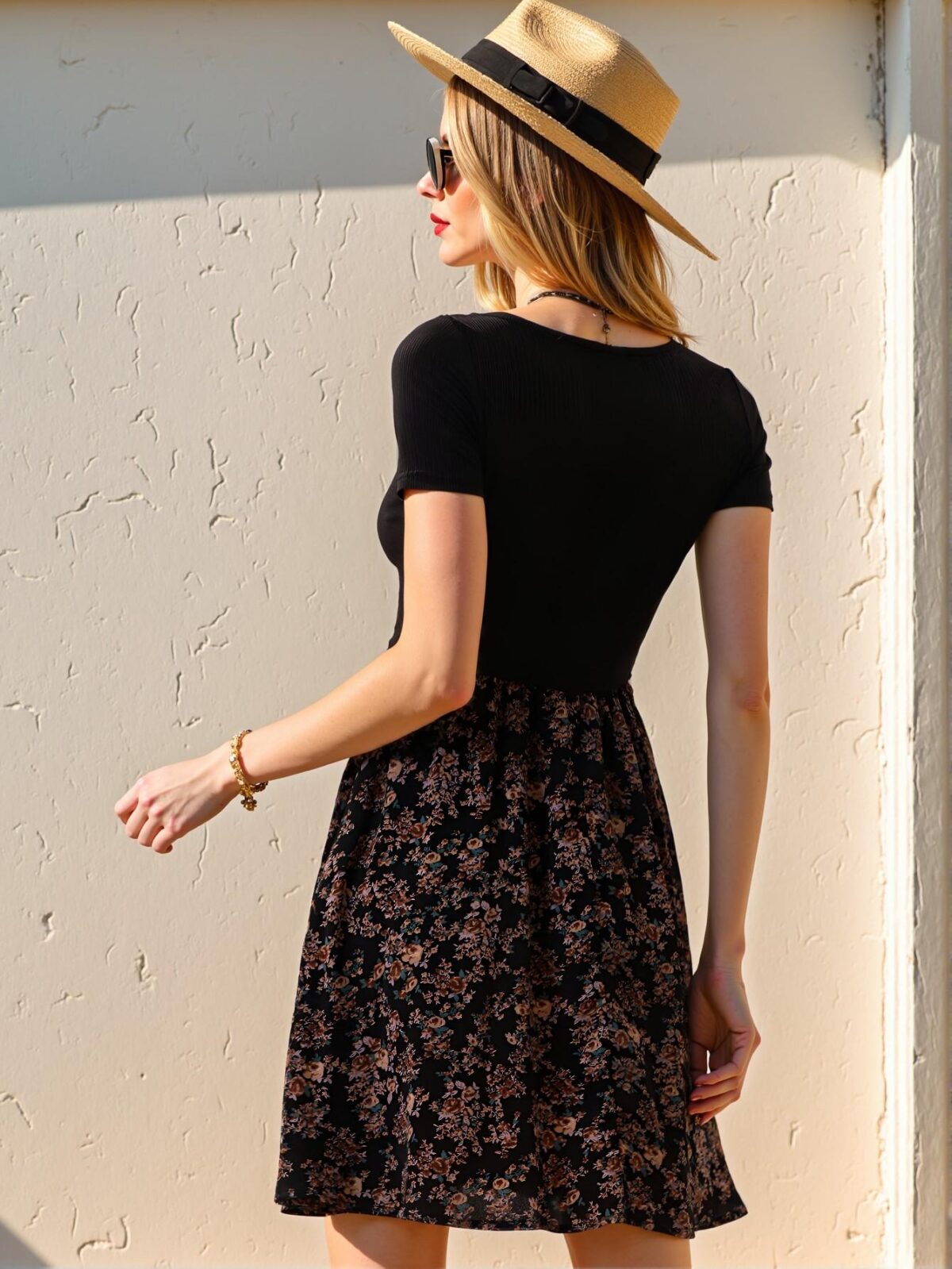 Elegant "Multicolor" "Breezaya Floral A-Line Scoop Neck Short Sleeve Dress for Spring and Summer Beach Getaways" "Chic, Classy and Trendy Fashion Style to Dress to Impress" - Image 2