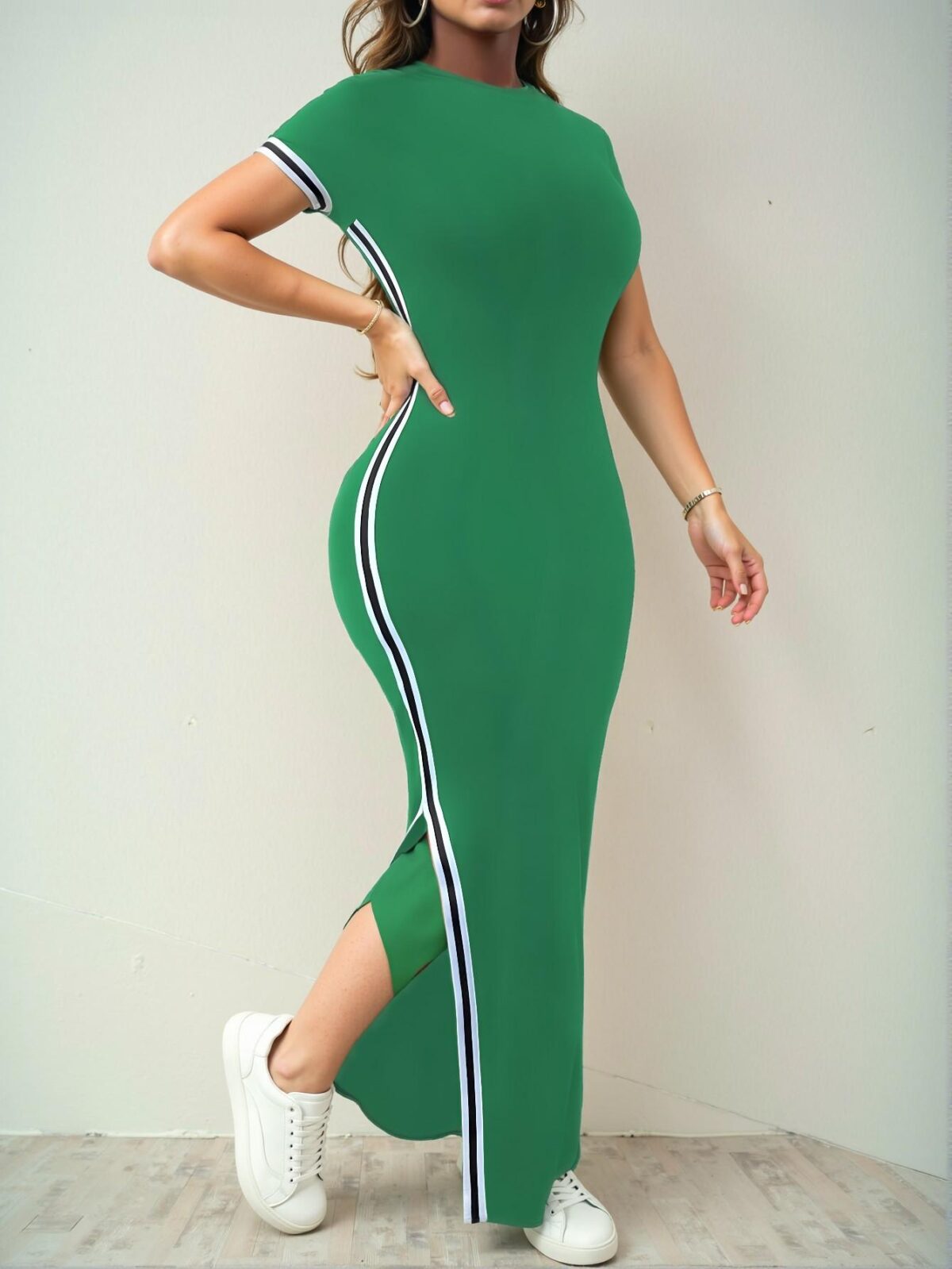 Elegant Green Slim Fit Round-Neck Colorblock Split Maxi Dress for Spring and Summer - Chic, Classy and Trendy Fashion Style to Dress to Impress - Image 3