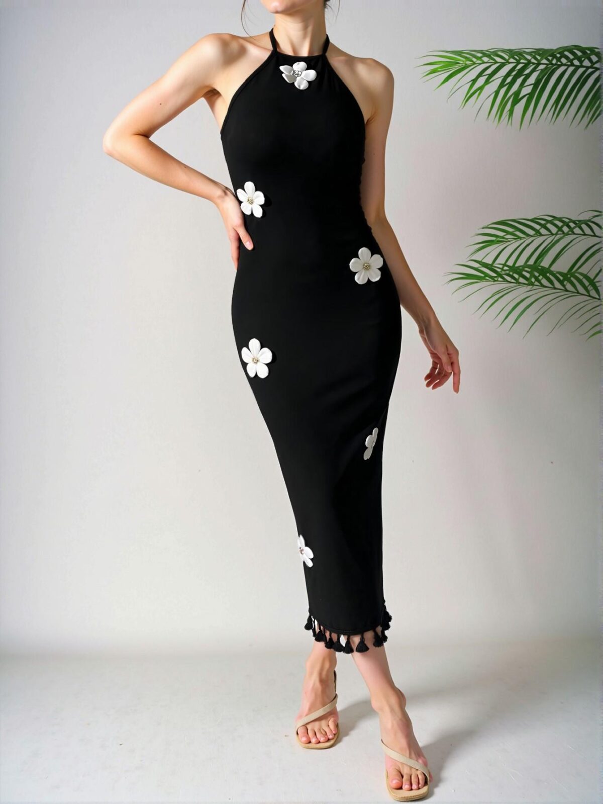 Elegant Black Floral Print Halter Neck Bodycon Vacation Dress - Chic, Classy and Trendy Fashion Style to Dress to Impress - Image 4
