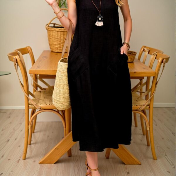 Elegant Black Relaxed Oblique Pocket Maxi Dress for Summer Outings - Chic, Classy and Trendy Fashion Style to Dress to Impress