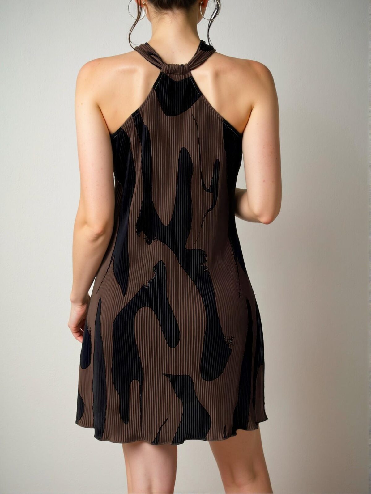 Elegant Brown Casual Pleated Halter Mini Dress for Summer Beach Outings and Chic Celebrations - Classy and Trendy Fashion Style to Dress to Impress - Image 2