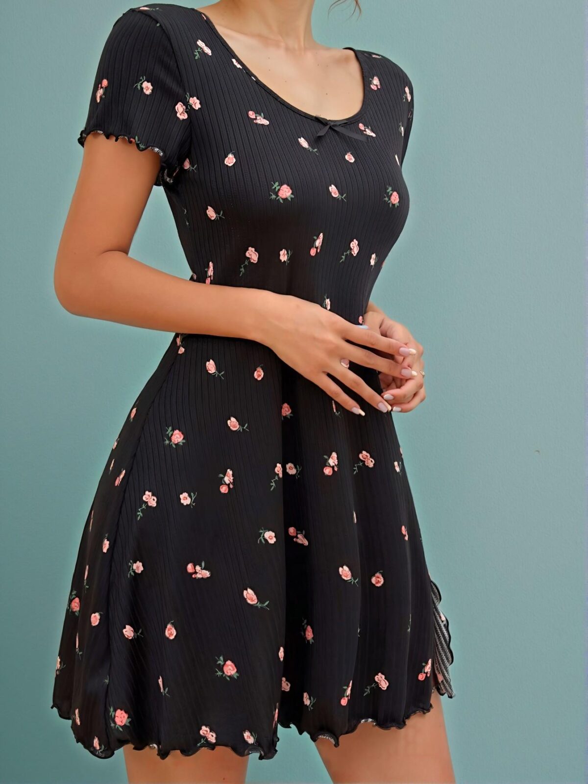Elegant Black Ditsy Floral Print Lettuce Trim Split Hem Nightdress for Warm Seasons, Chic, Classy and Trendy Fashion Style to Dress to Impress - Image 4