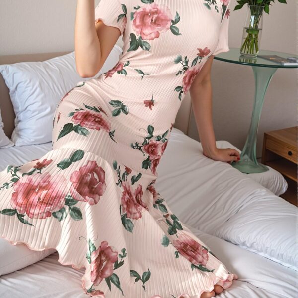 Elegant Multicolor Floral Print Mini Nightgown, Stylish and Comfortable for Spring and Summer - Chic, Classy and Trendy Fashion Style to Dress to Impress