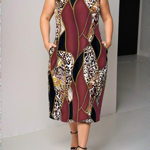 Elegant Redwood Stylish Plus Size Round Neck Sleeveless Maxi Dress with Pockets for Spring and Summer - Chic, Classy and Trendy Fashion Style to Dress to Impress