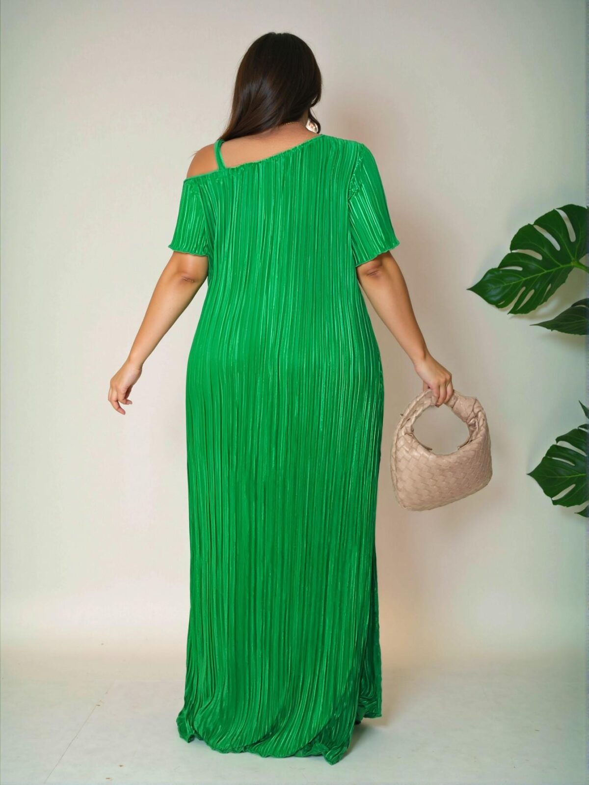 Elegant Green Stylish Plus Size Casual Spaghetti Strap Patchwork Dress with Metal Decor and Pockets for Spring/Summer - Chic, Classy, and Trendy Fashion Style to Dress to Impress - Image 2