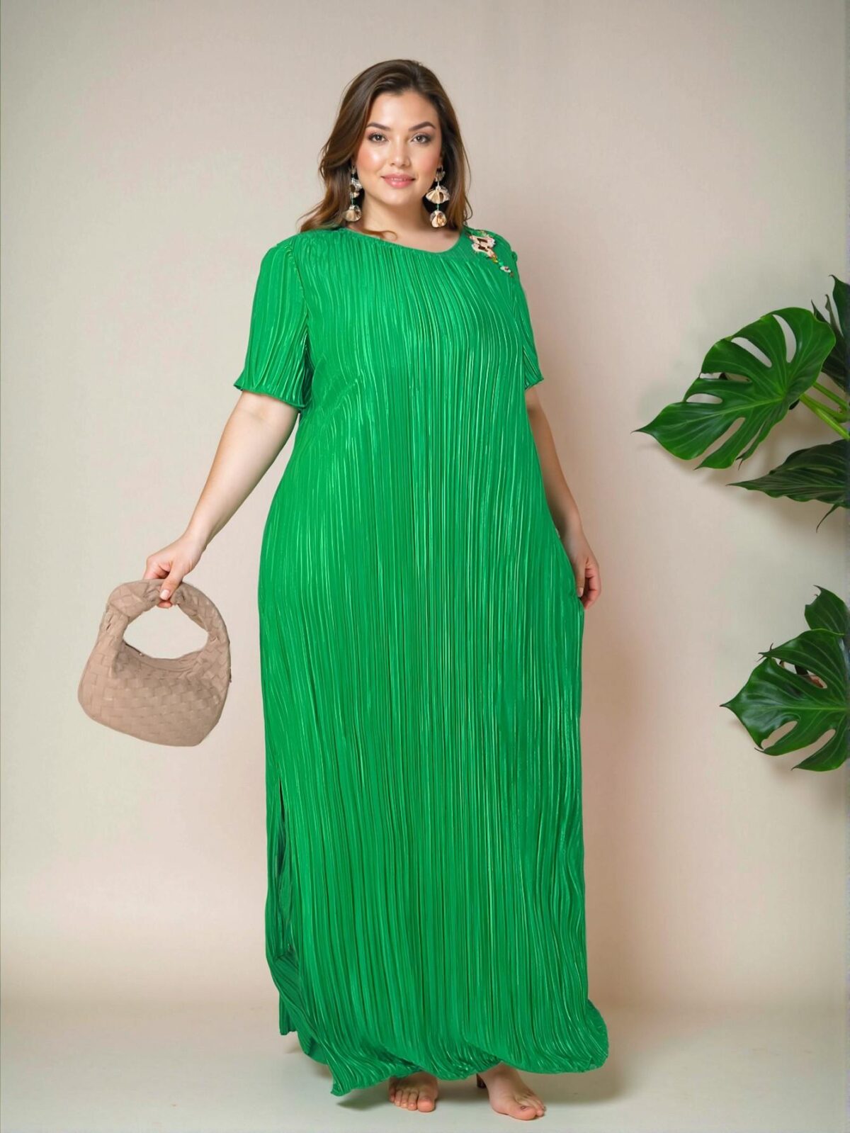 Elegant Green Stylish Plus Size Casual Spaghetti Strap Patchwork Dress with Metal Decor and Pockets for Spring/Summer - Chic, Classy, and Trendy Fashion Style to Dress to Impress - Image 4