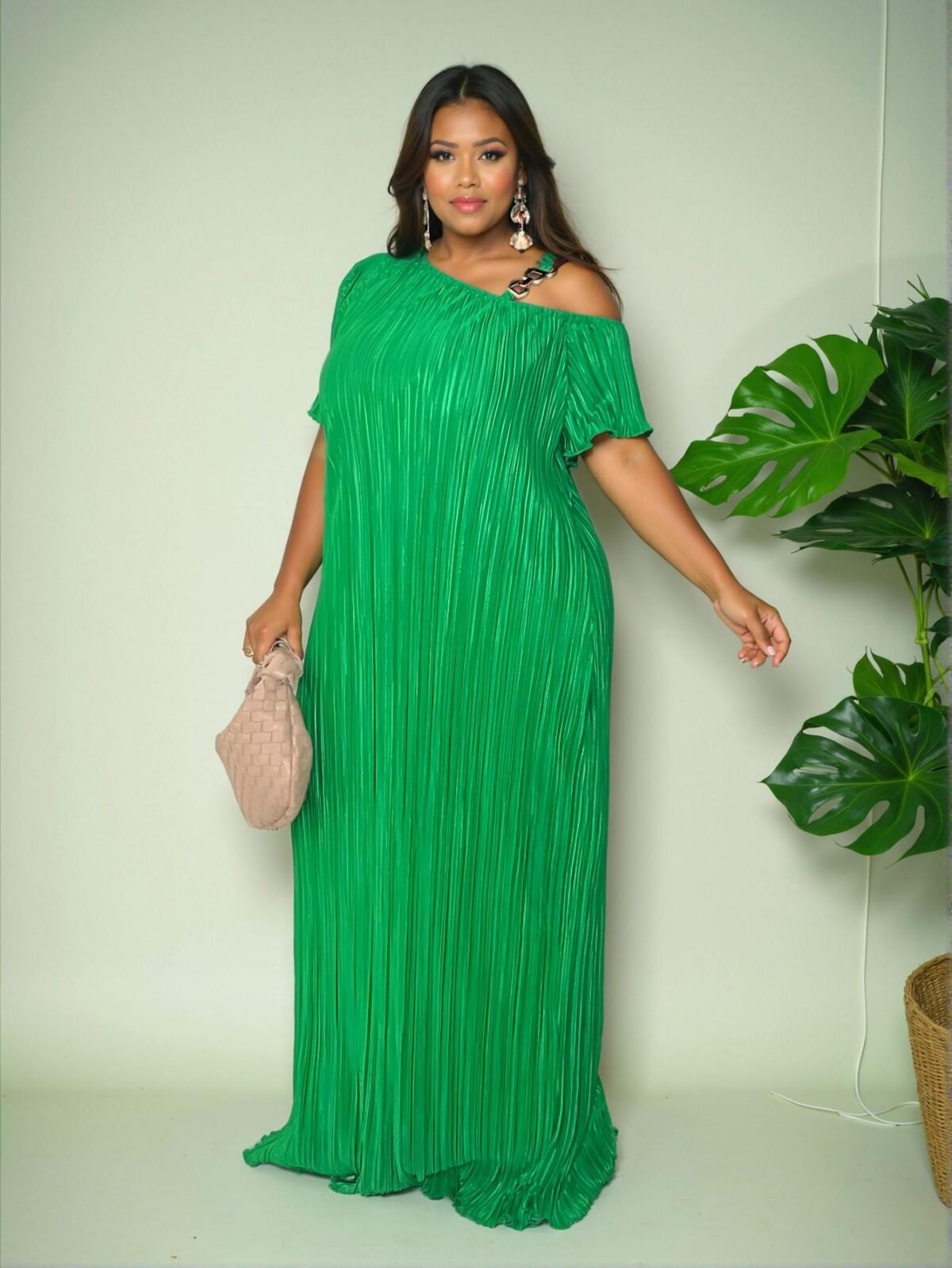Elegant Green Stylish Plus Size Casual Spaghetti Strap Patchwork Dress with Metal Decor and Pockets for Spring/Summer - Chic, Classy, and Trendy Fashion Style to Dress to Impress - Image 5