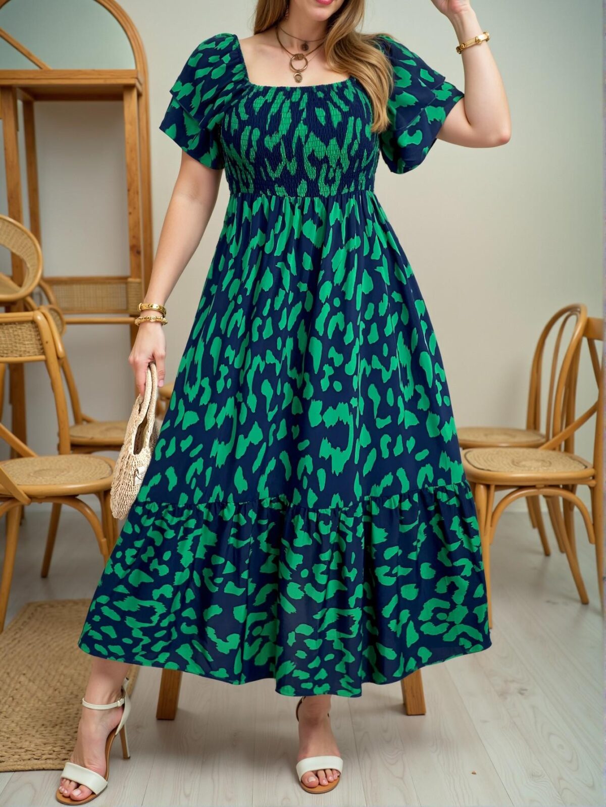 Elegant Green Slimming Casual Dress with Ruffled Sleeves and Waist Cinching Design for Spring and Summer - Chic, Classy, and Trendy Fashion Style to Dress to Impress