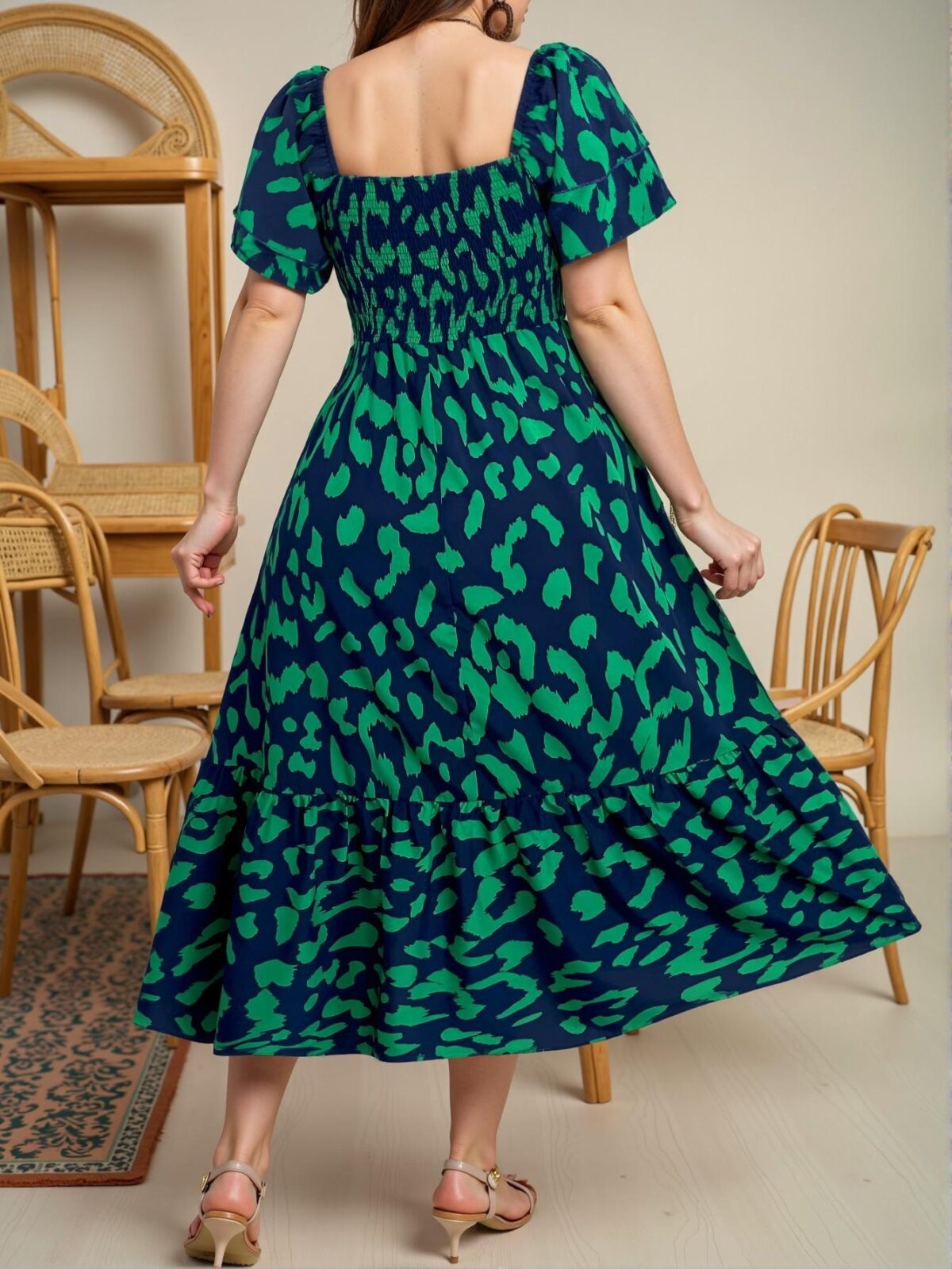 Elegant Green Slimming Casual Dress with Ruffled Sleeves and Waist Cinching Design for Spring and Summer - Chic, Classy, and Trendy Fashion Style to Dress to Impress - Image 2