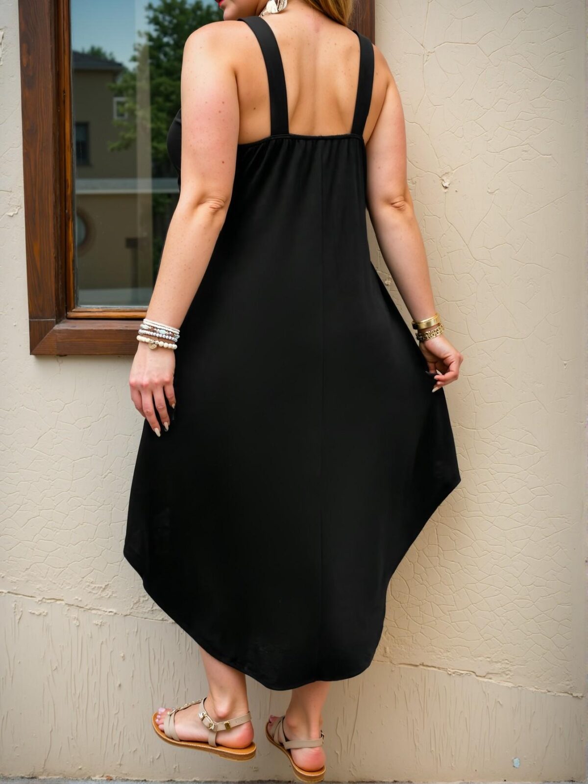 Elegant Black Curved Hem Halter Neck Maxi Dress for Women - A Chic, Classy, and Trendy Fashion Style to Dress to Impress - Image 2