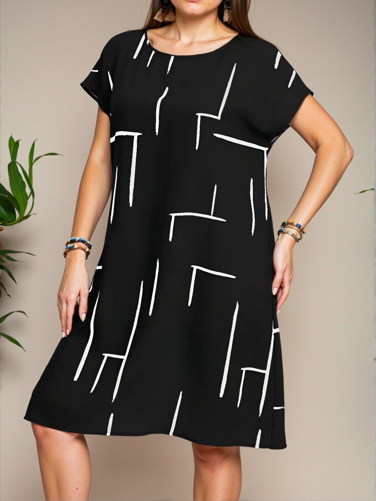 Elegant Black Effortlessly Stylish Plus Size Casual Dress Perfect for Spring and Summer Chic, Classy and Trendy Fashion Style to Dress to Impress - Image 4