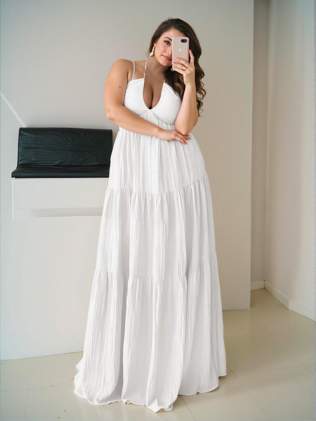 Elegant White Bohemian Chiffon Halter Neck Backless Dress, Ideal for Vacations, Weddings, Parties, and Seaside Dates - Perfect Summer Beach Sundress for Holiday Outfits. Chic, Classy and Trendy Fashion Style to Dress to Impress. - Image 2