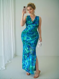 Elegant Green Flowy High-End Bodycon Dress with Slimming Print for Spring and Summer - Chic, Classy and Trendy Fashion Style to Dress to Impress