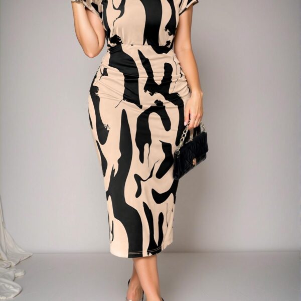 Elegant Multicolor Stylish Plus Size V-Neck Short Sleeve Pleated Hem Maxi Dress for Spring and Summer - Chic, Classy and Trendy Fashion Style to Dress to Impress