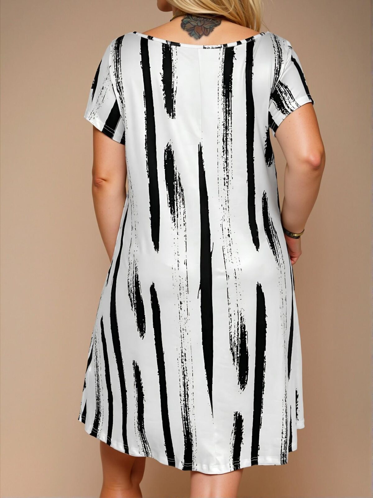 Elegant Black and White Printed V-Neck Midi Dress with Brush Stroke Patterns for Spring and Summer – Chic, Classy and Trendy Fashion Style to Dress to Impress - Image 2