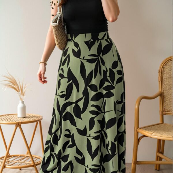 Elegant Dark Green Stylish Plus Size Boho A-Line Fitted Dress with Colorblock and Graphic Prints, Ideal for Casual Leisure and Vacation Wear. Chic, Classy and Trendy Fashion Style to Dress to Impress.