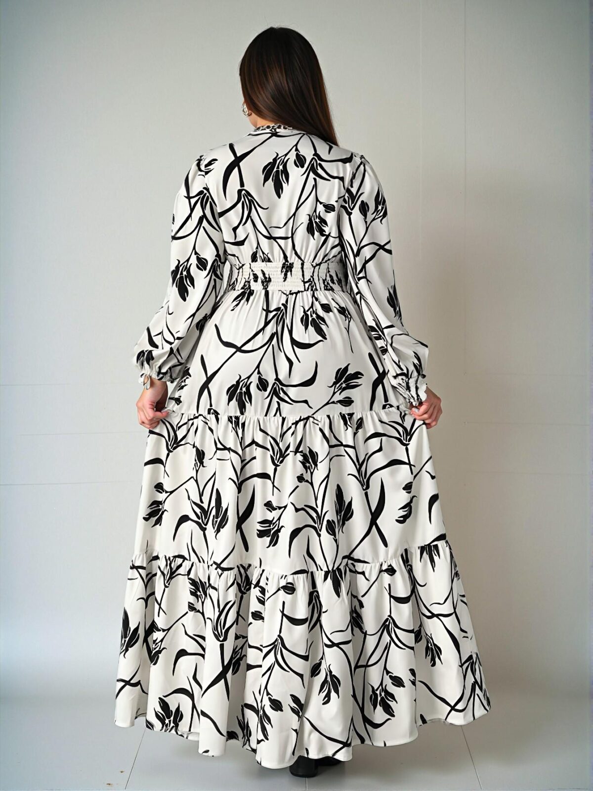 Elegant Apricot Floral Print Puff Sleeve Maxi Dress for Vacations – Chic, Classy and Trendy Fashion Style to Dress to Impress - Image 2