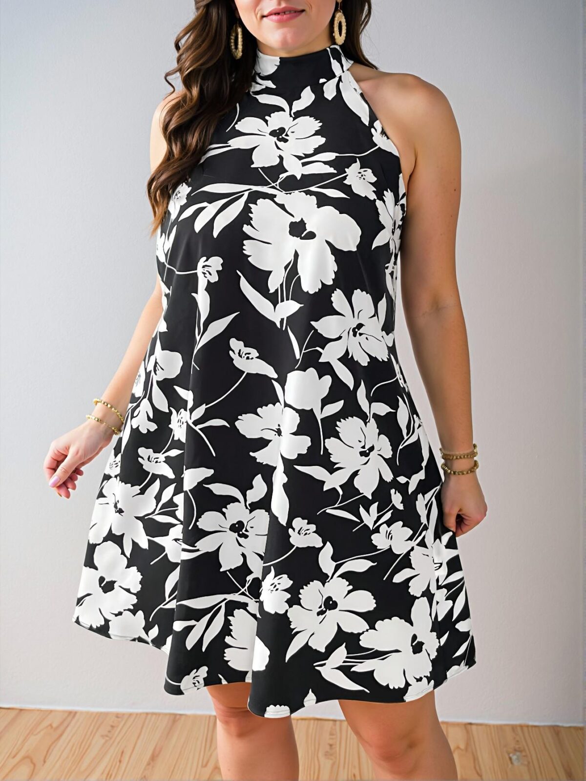 Elegant Black Flounce Hem Halter A-Line Vacation Style Leaf Print Dress for Chic, Classy and Trendy Fashion Style to Dress to Impress - Image 3