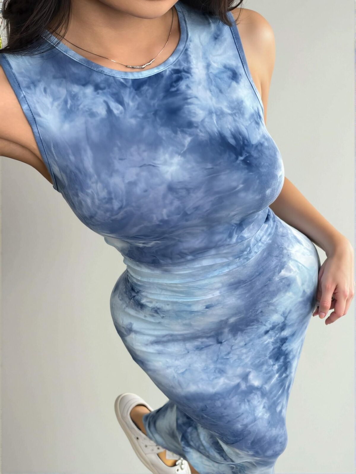Elegant Blue Fitted Tie-Dye Bodycon Maxi Dress for Summer and Sun Outings - Chic, Classy and Trendy Fashion Style to Dress to Impress - Image 3