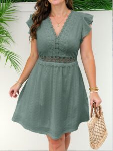 Elegant Dark Green Flared A-Line Cap Sleeve Summer Wedding Guest Dress with Patchwork Lace Details - Chic, Classy and Trendy Fashion Style to Dress to Impress
