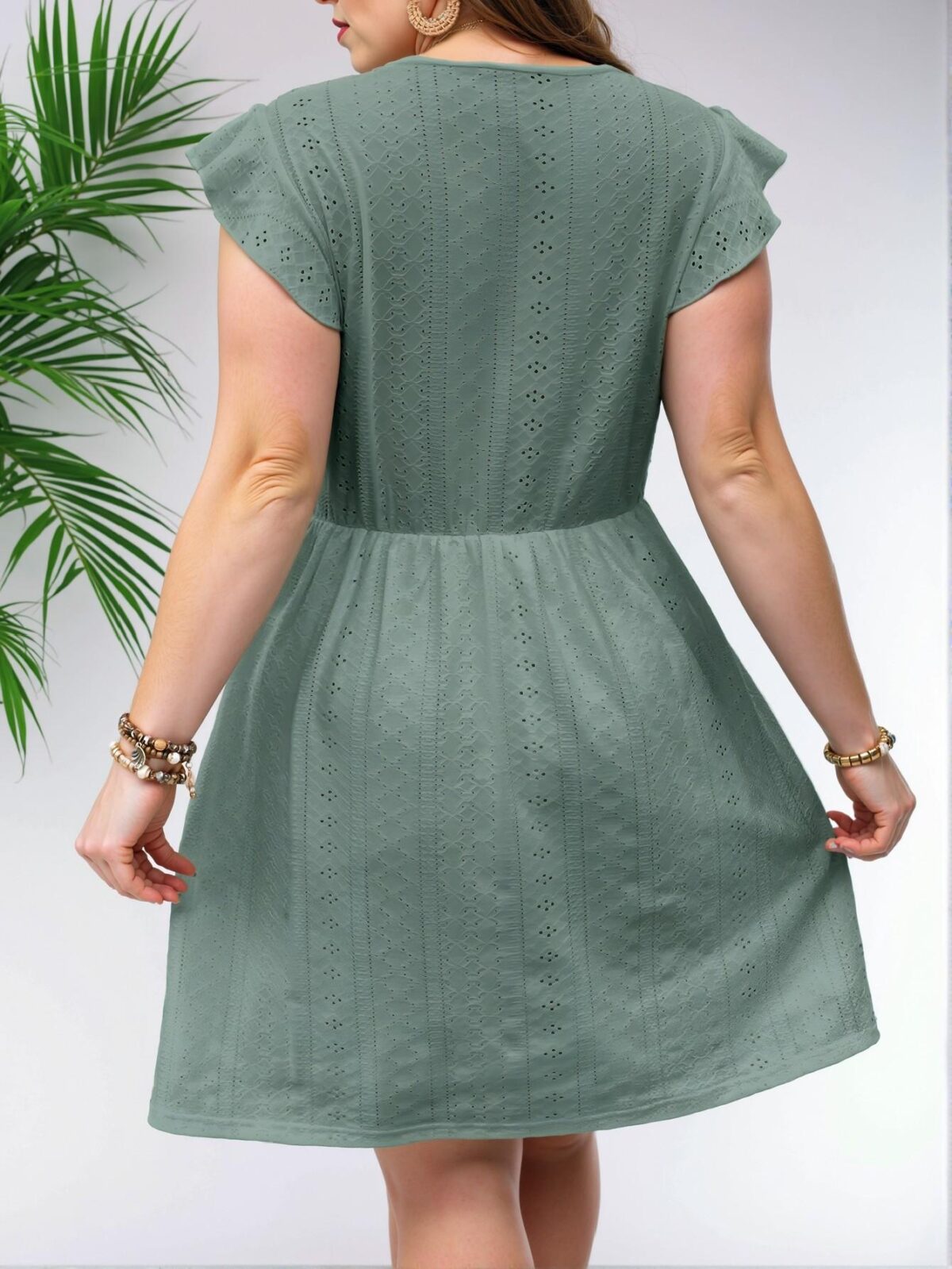 Elegant Dark Green Flared A-Line Cap Sleeve Summer Wedding Guest Dress with Patchwork Lace Details - Chic, Classy and Trendy Fashion Style to Dress to Impress - Image 2