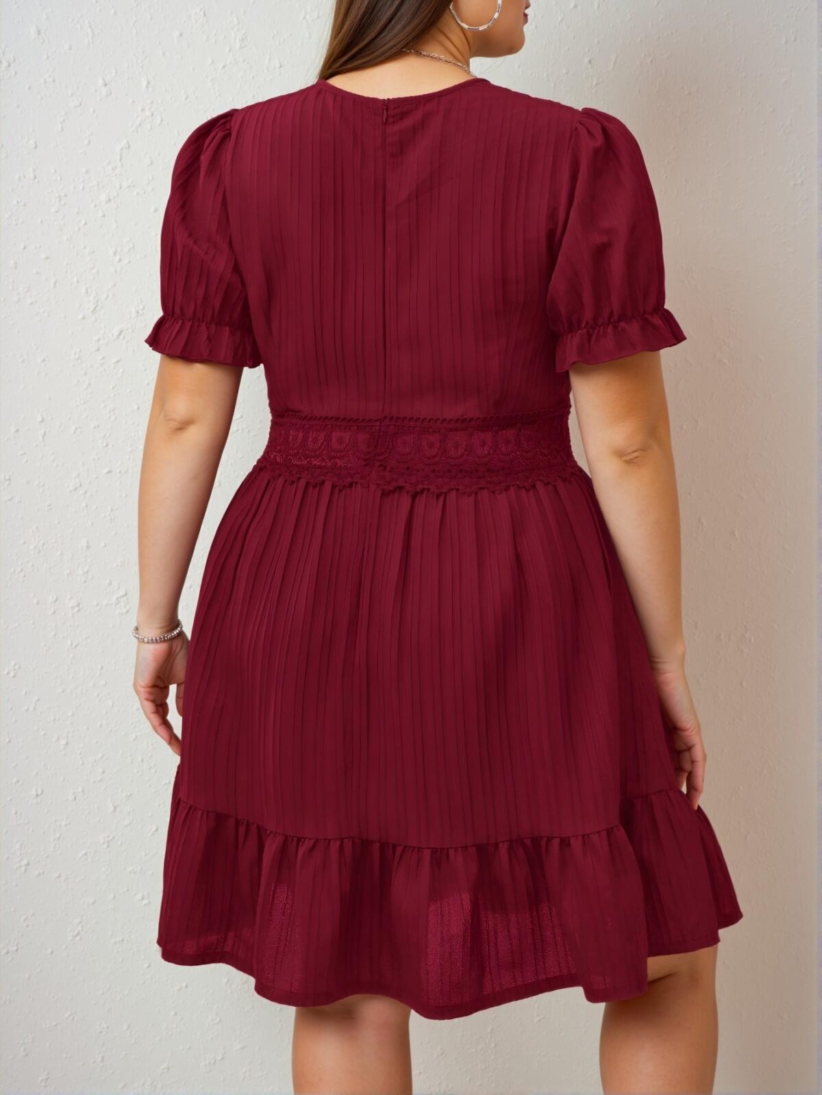 Elegant Red A-Line Summer Dress with Lace Patchwork and Puff Sleeves – Chic, Classy and Trendy Fashion Style to Dress to Impress - Image 2
