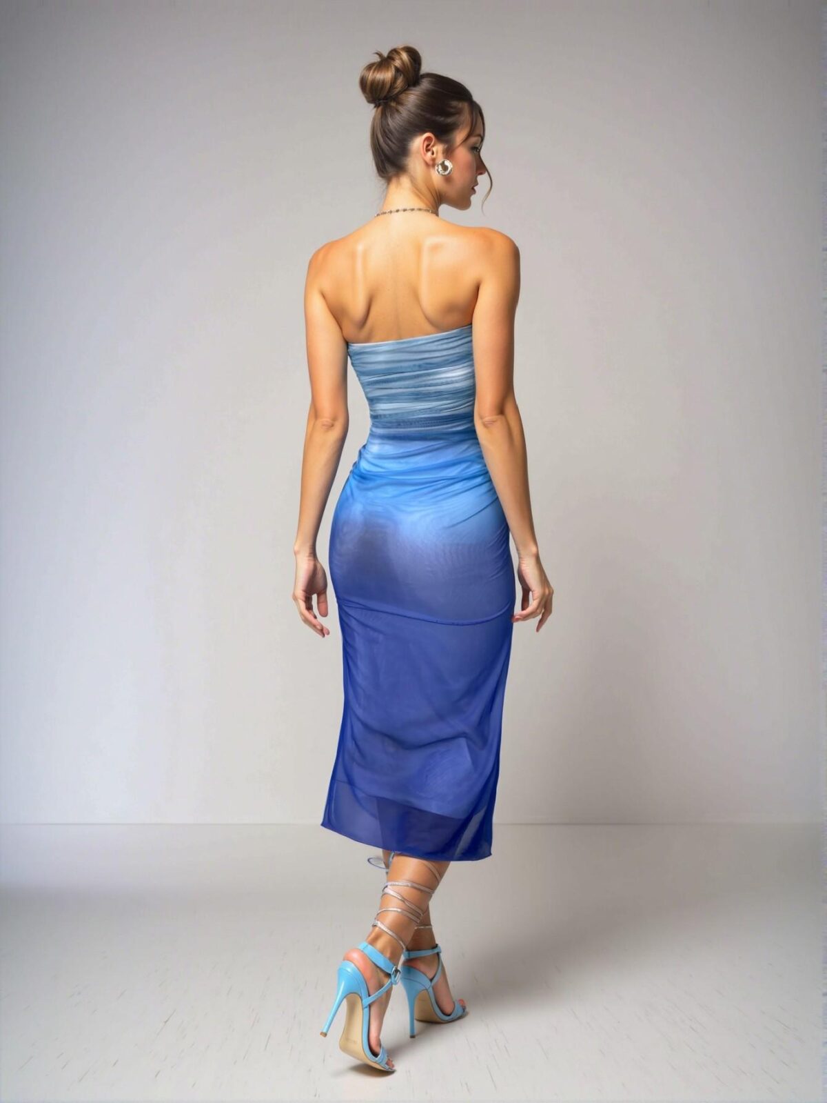 Elegant Blue Ombre Print Tube Top Bodycon Maxi Dress for Parties, Vacations, and Romantic Dates, Perfect for Spring and Summer Events - Chic, Classy and Trendy Fashion Style to Dress to Impress - Image 2