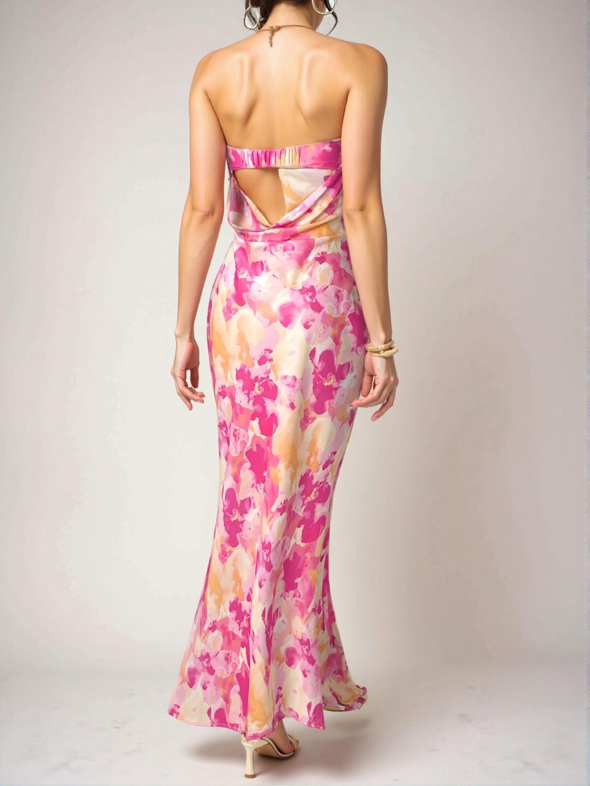 Elegant Pink Stunning Backless Sleeveless Full Print Dress for Spring and Summer - Chic, Classy and Trendy Fashion Style to Dress to Impress - Image 2