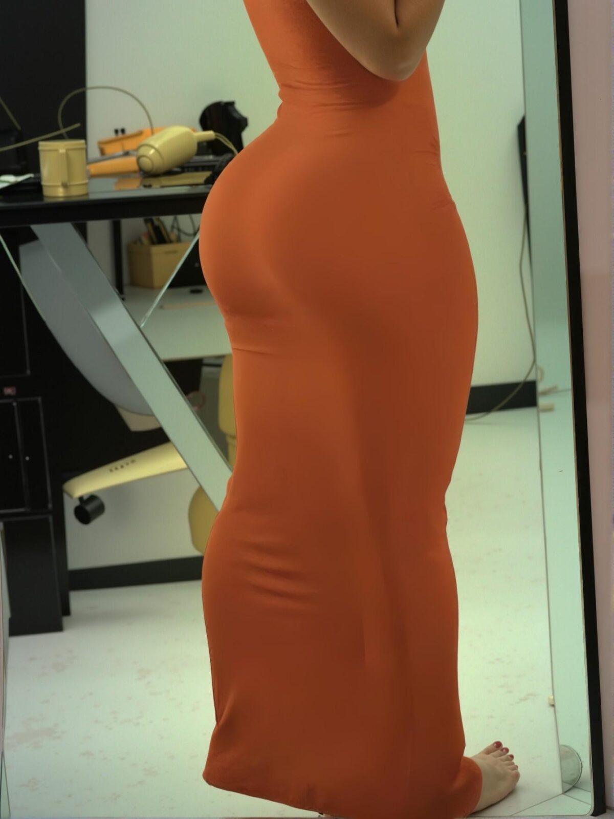 Elegant Rust Brown Sleek Short Sleeve Fitted Dress for Spring and Summer - Chic, Classy and Trendy Fashion Style to Dress to Impress - Image 3