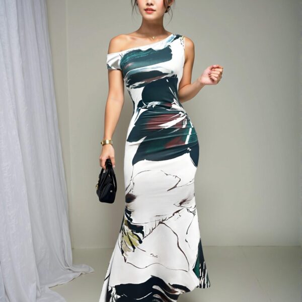 Elegant Green Asymmetrical Neckline Mermaid Dress with Floral Print for the Spring/Summer Season – Chic, Classy and Trendy Fashion Style to Dress to Impress