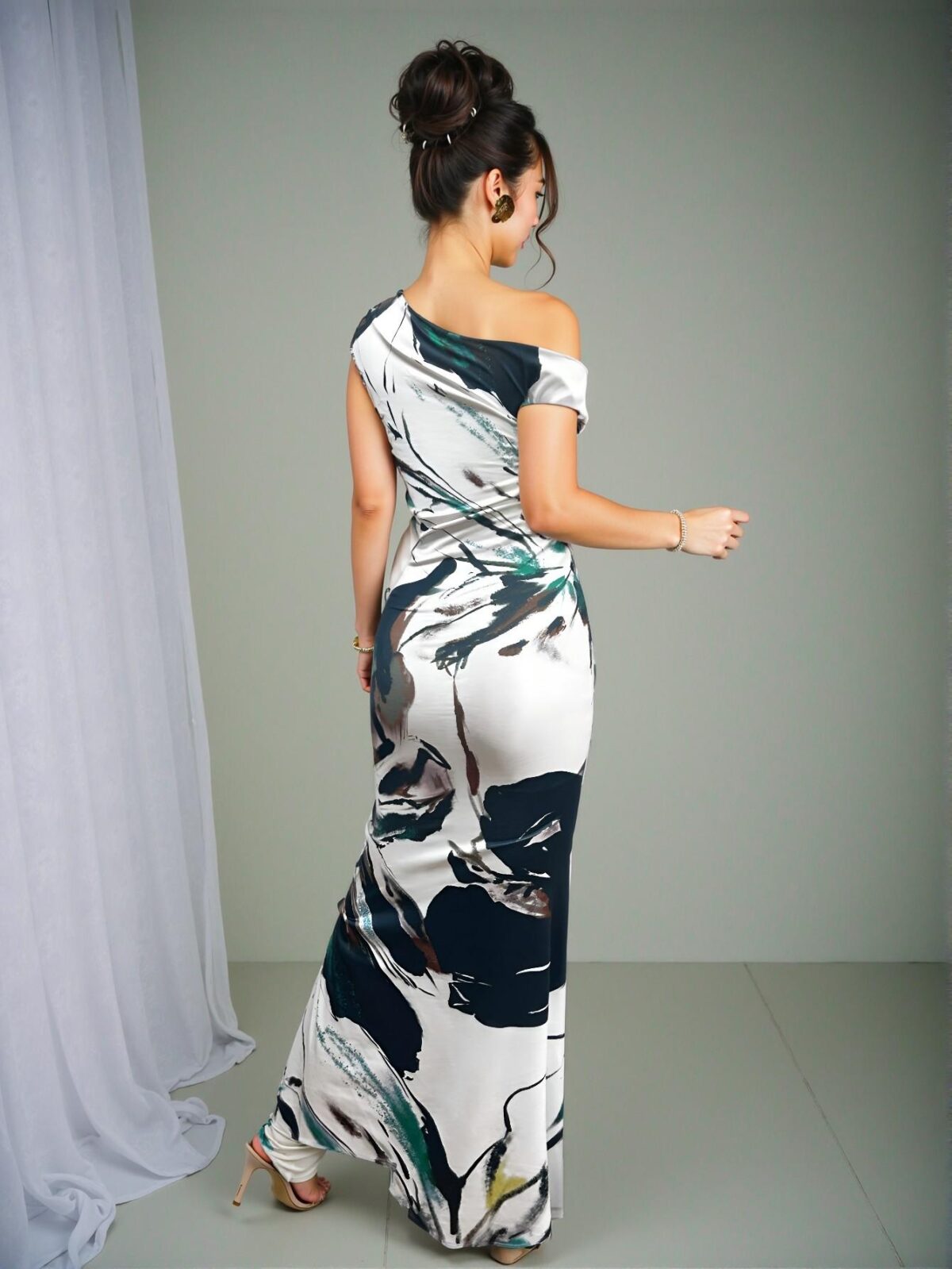 Elegant Green Asymmetrical Neckline Mermaid Dress with Floral Print for the Spring/Summer Season – Chic, Classy and Trendy Fashion Style to Dress to Impress - Image 2