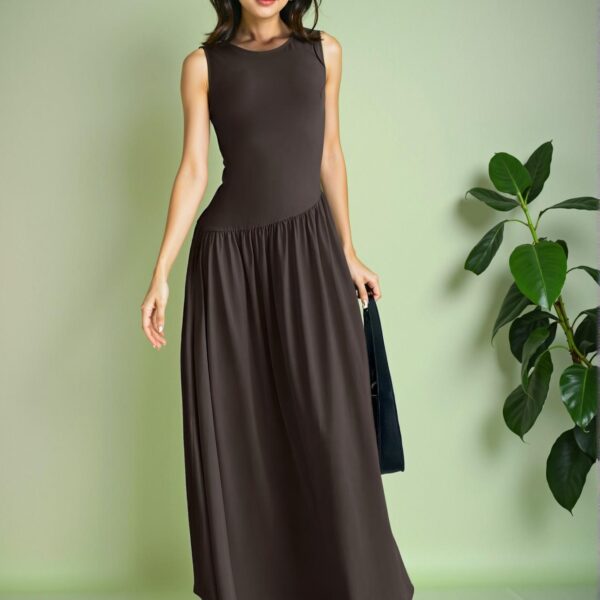 Elegant Coffee Brown Stylish A-Line Sleeveless Maxi Dress with Ruched Waist for Summer Events – Chic, Classy and Trendy Fashion Style to Dress to Impress