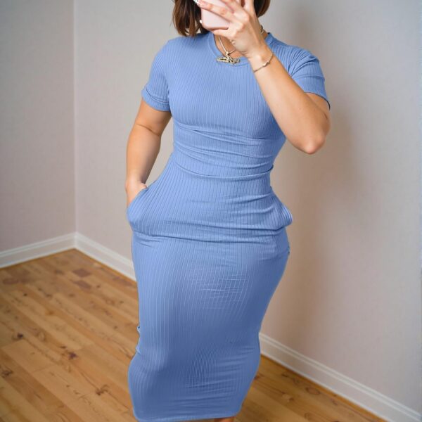 Elegant Blue Simple Solid Color Short Sleeve Bodycon Midi Dress for Spring and Summer: Chic, Classy, and Trendy Fashion Style to Dress to Impress