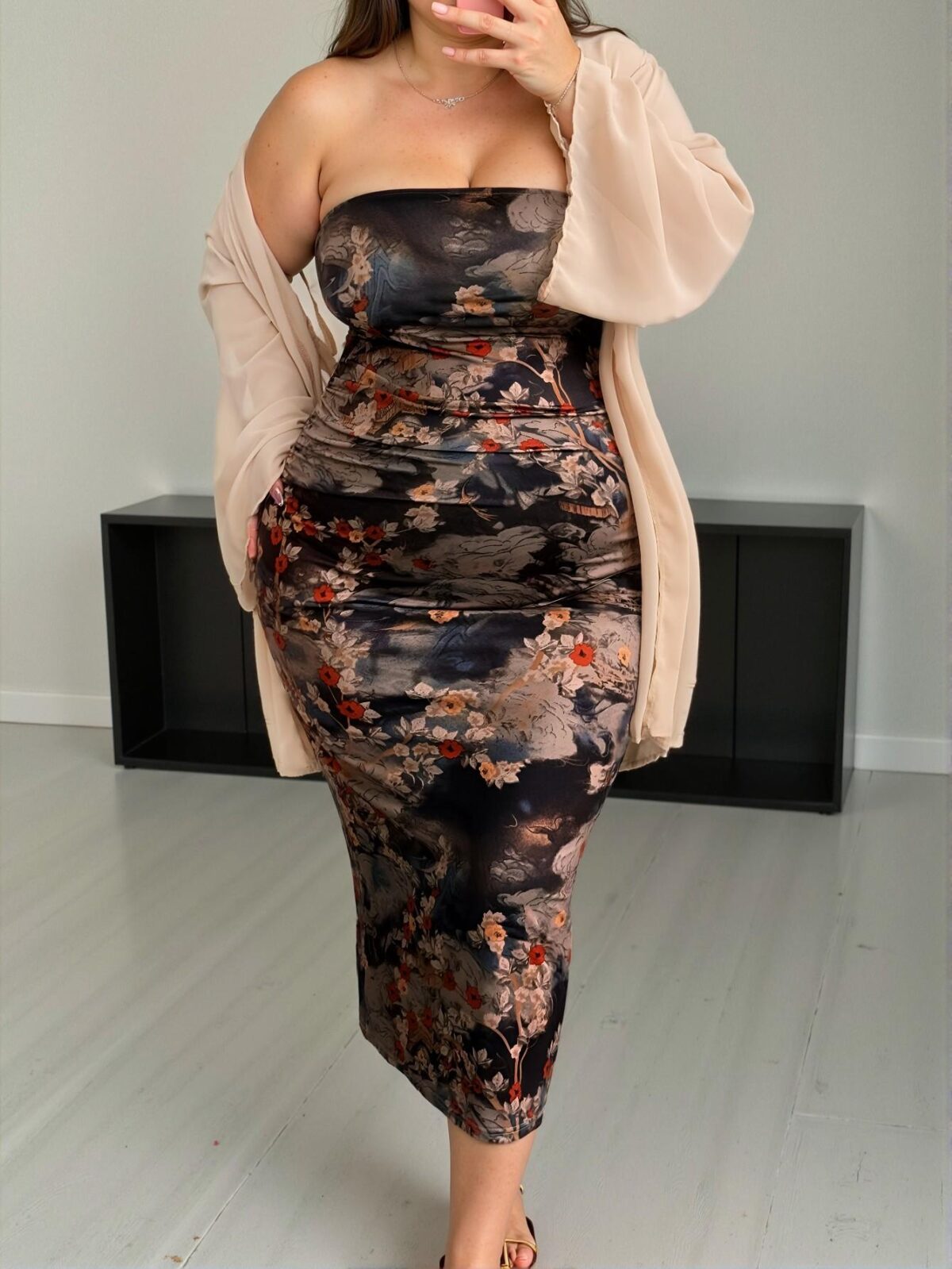 Elegant Multicolor Chic Strapless Bodycon Cheongsam Dress with Light Coat for Spring and Summer - Chic, Classy and Trendy Fashion Style to Dress to Impress - Image 4