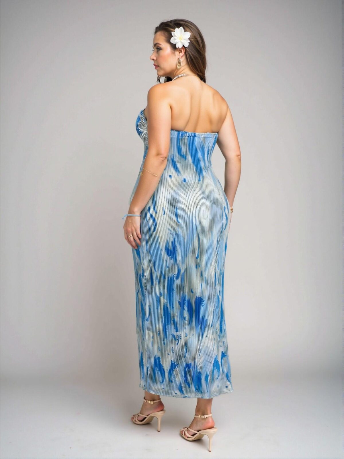 Elegant Multicolor Strapless Twist Tie Dye Pleated Maxi Dress for Vacation and Date Nights - Chic, Classy and Trendy Fashion Style to Dress to Impress - Image 3